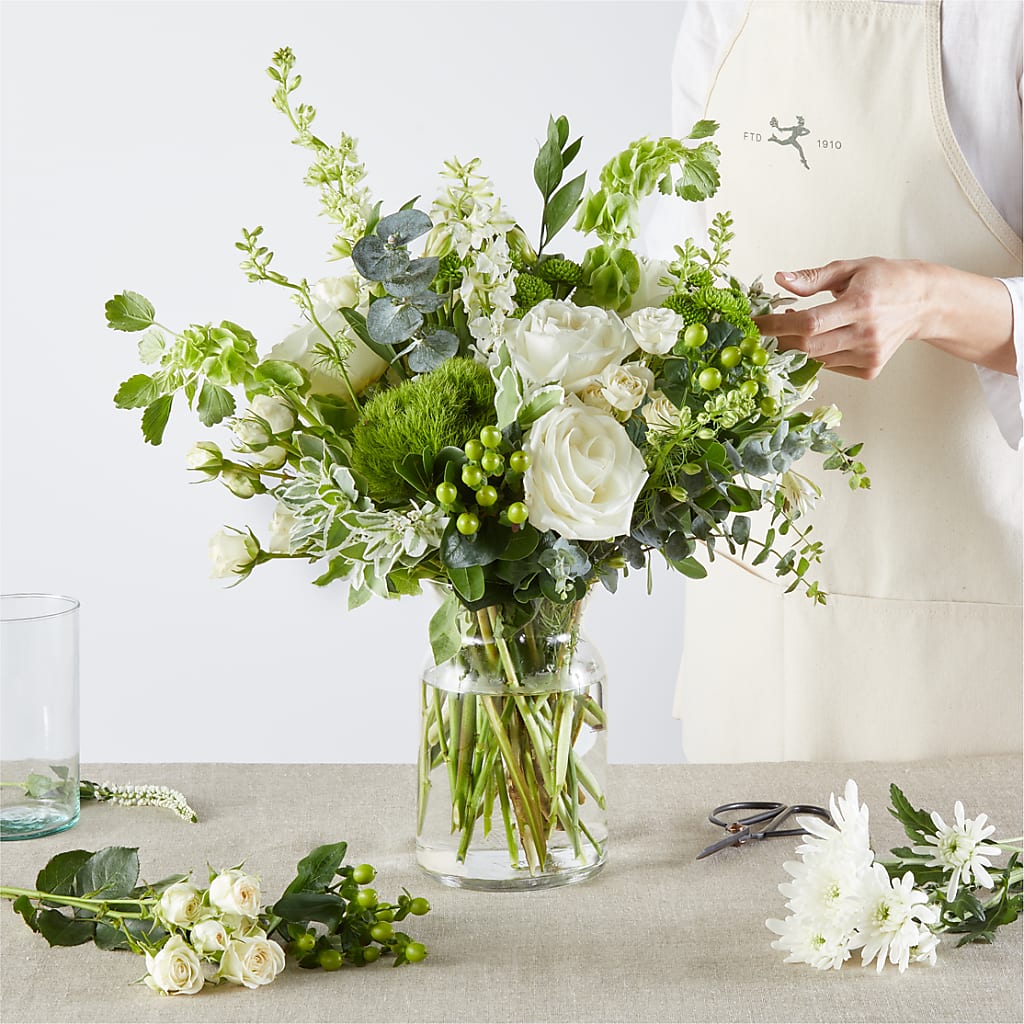 Irish Garden - A Florist Original – Flowers In The 419, Toledo OH