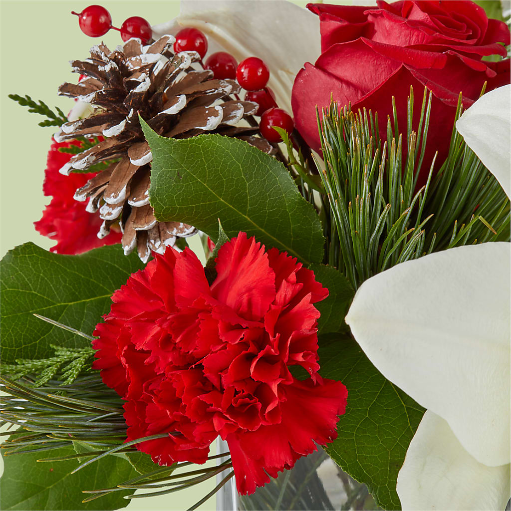 Glistening Icicles Bouquet –  Flowers In The 419, Toledo OH