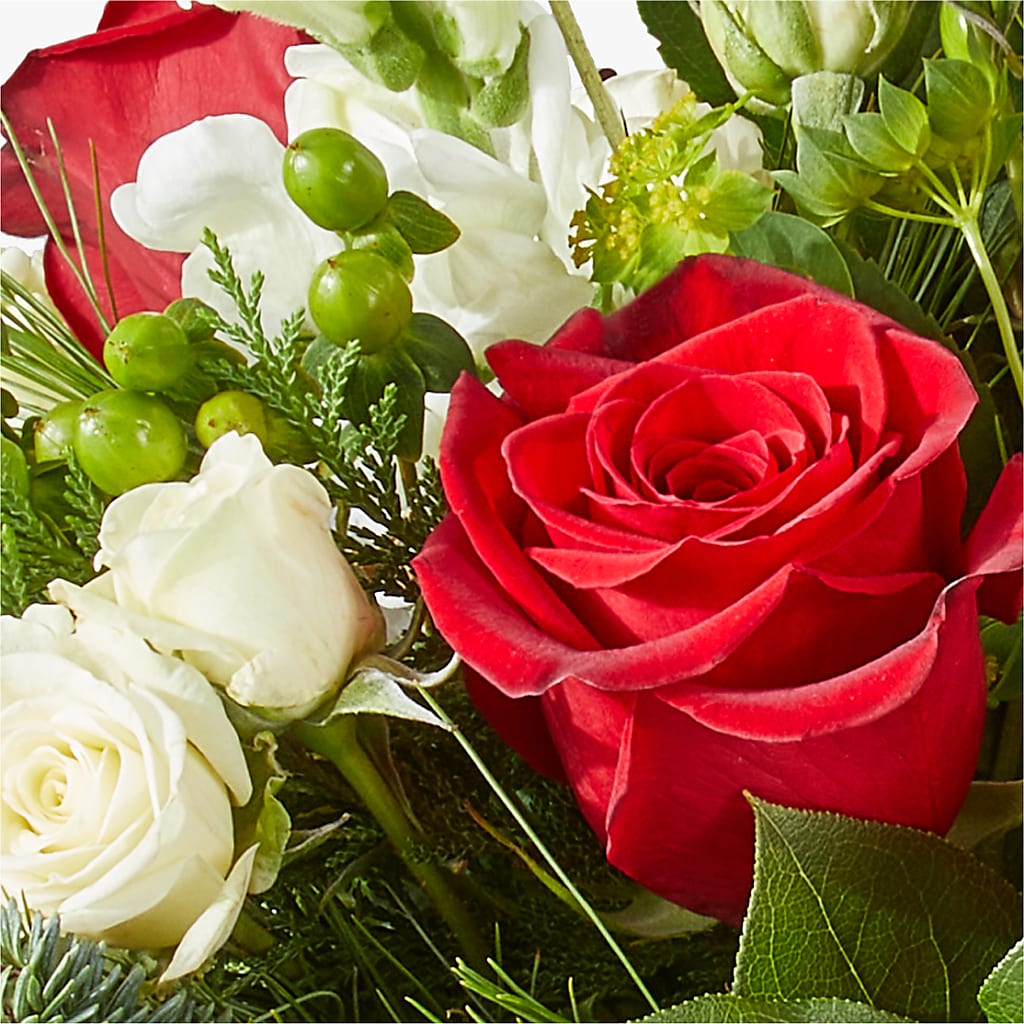 Deck the Halls Bouquet –  Flowers In The 419, Toledo OH